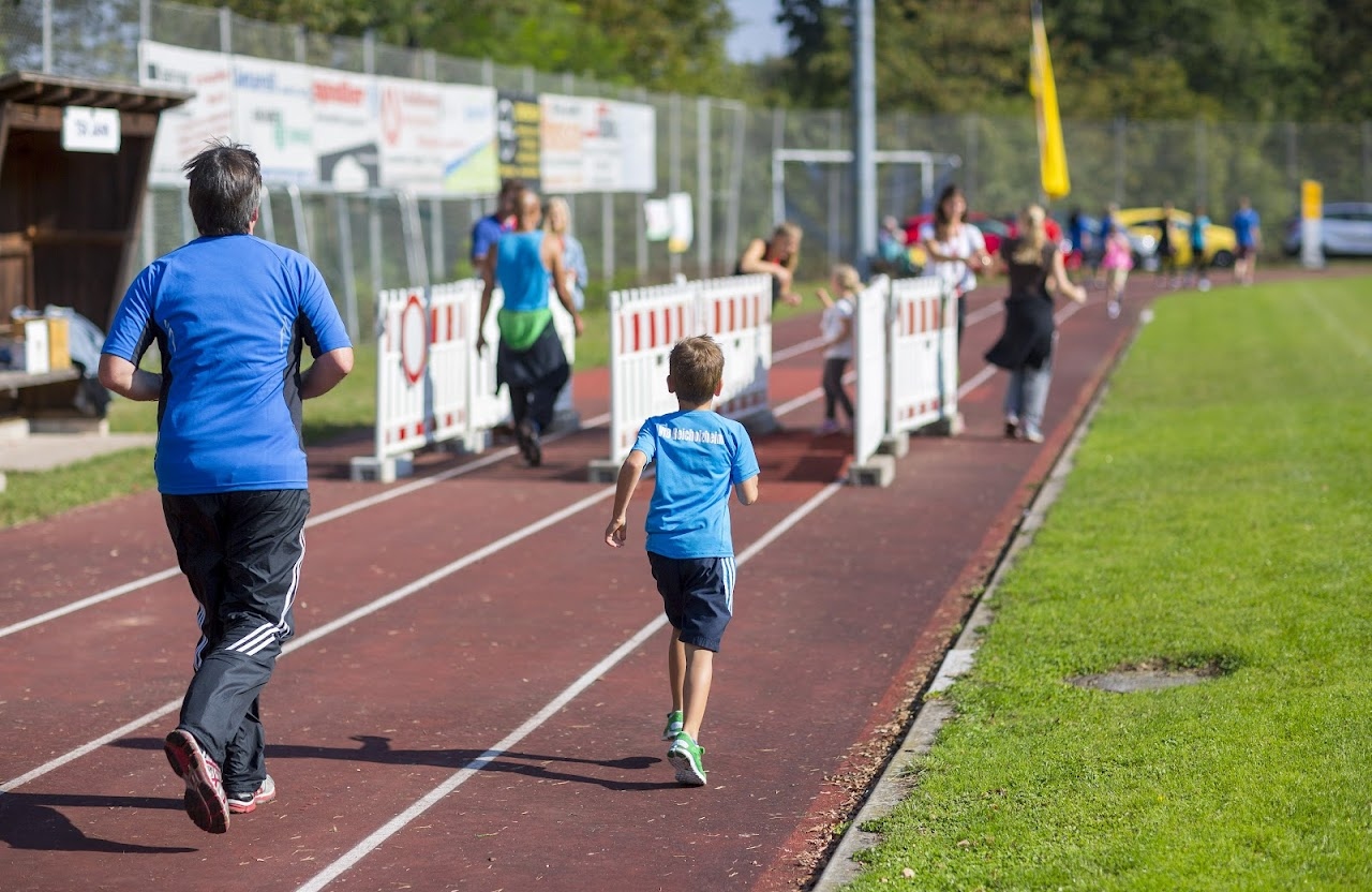 Bild vom 9. Benefizlauf im Jahr 2016. Dies ist das 198. Bild.